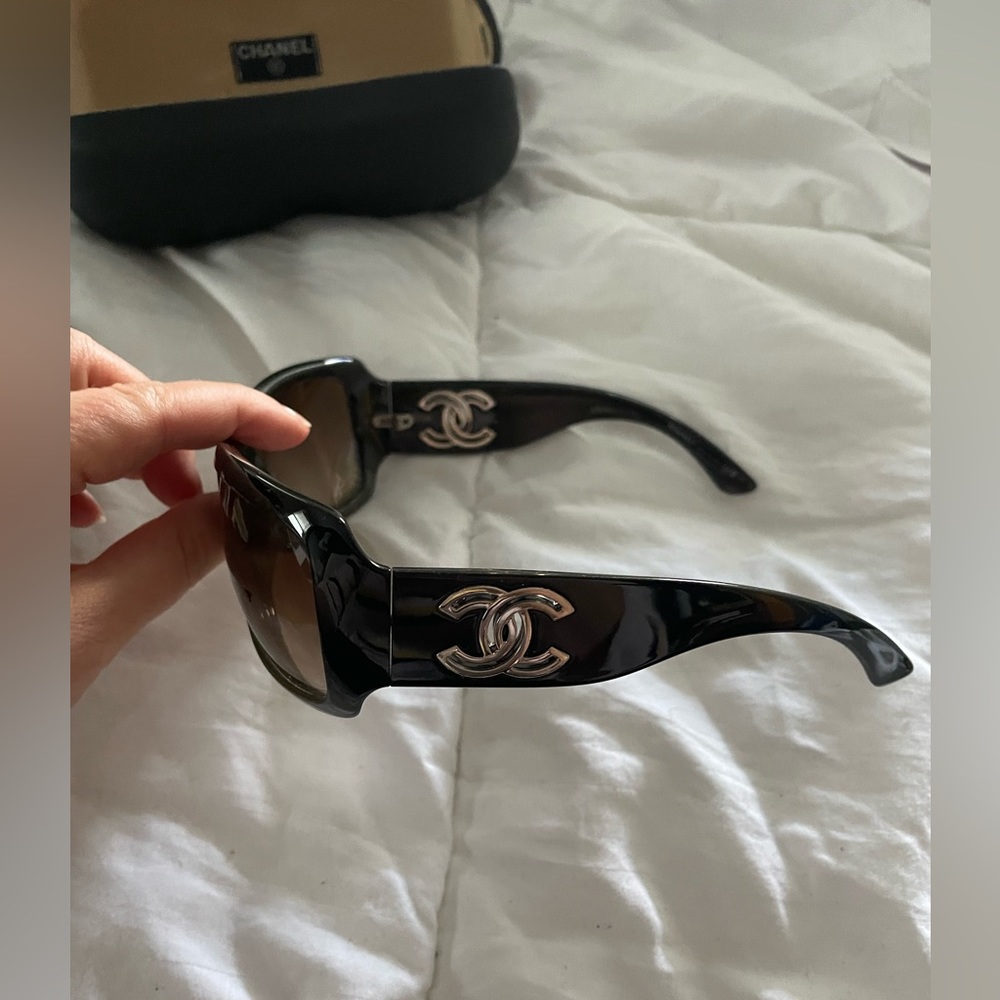 Chanel Sunglasses - Model 6018 - Authenticity Certificate Included